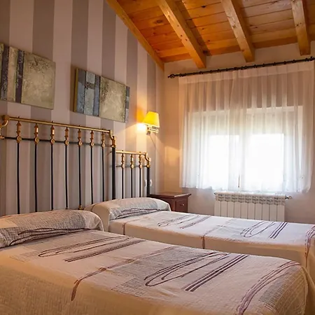 Casa Celia Y Marcos * Abejar